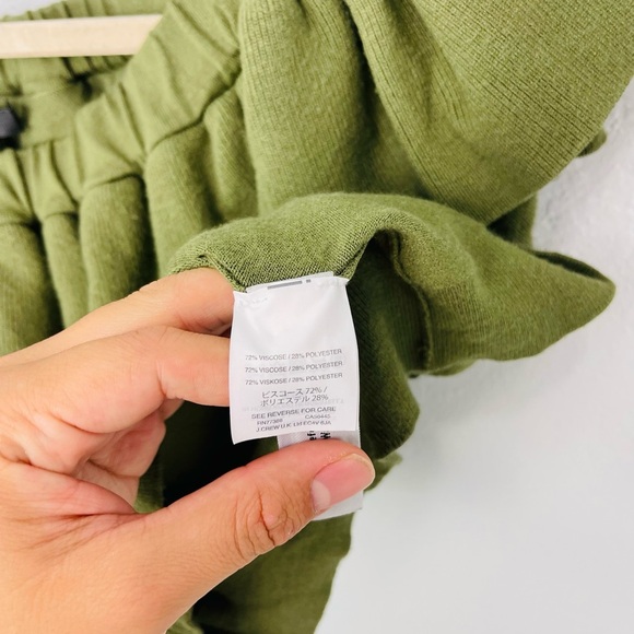 J Crew Olive Green Ruffles  Off Shoulder Crop Top - Picture 7 of 7